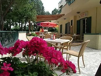 База отдыха Villaggio Mithos Мизано-Адриатико